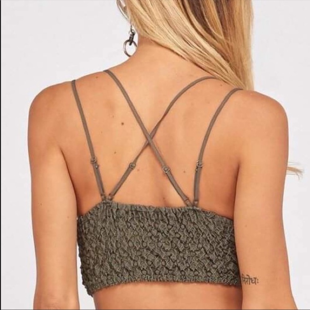 All sizes RESTOCKED!✨Mocha Scalloped Lace Bralette - Picture 3 of 4